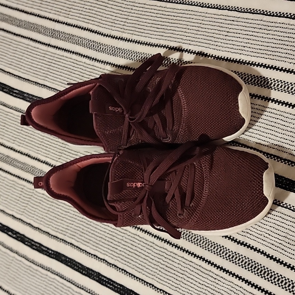 Adidas cloud format sneakers